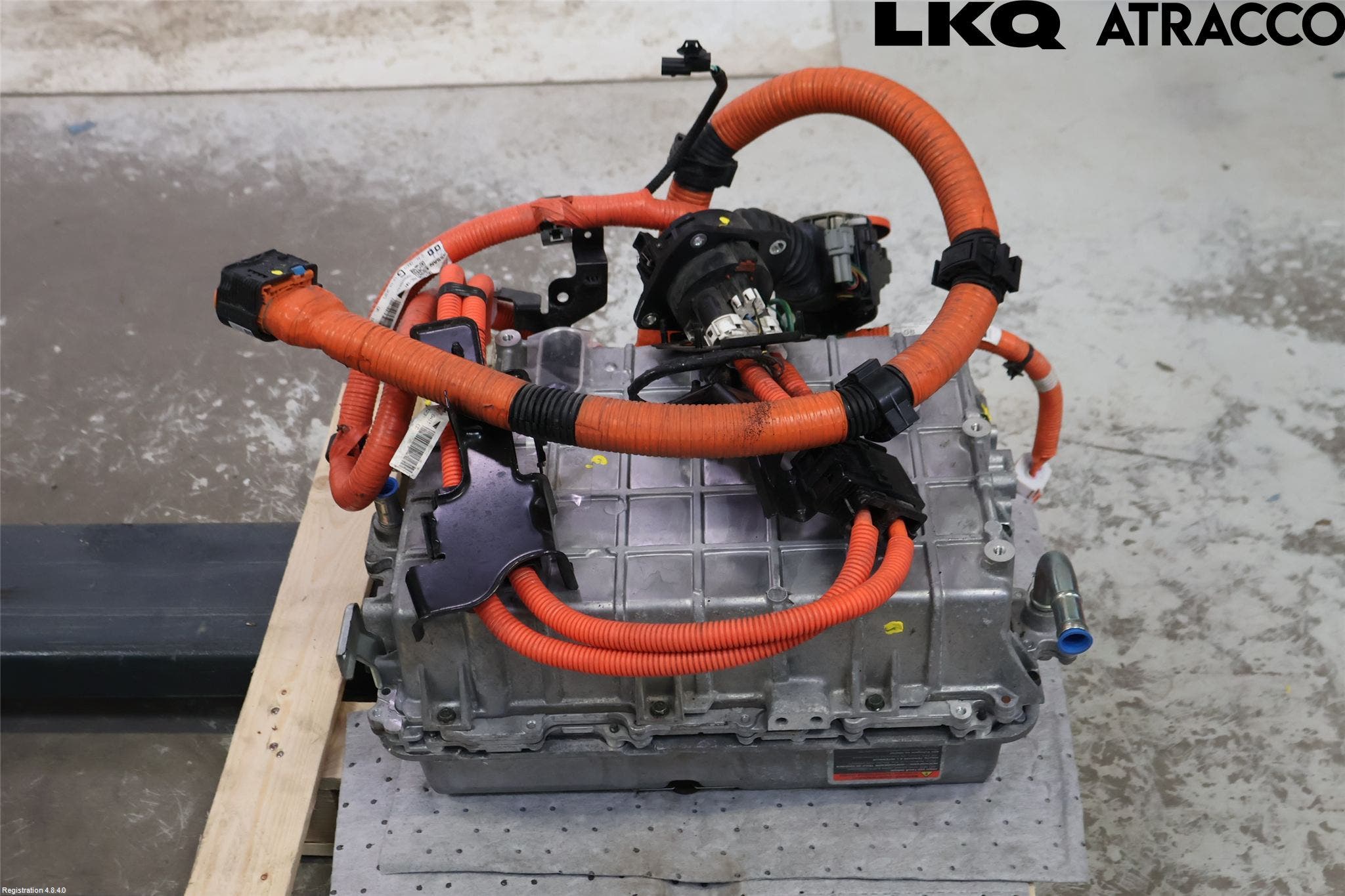 Nissan LEAF 18- Converter