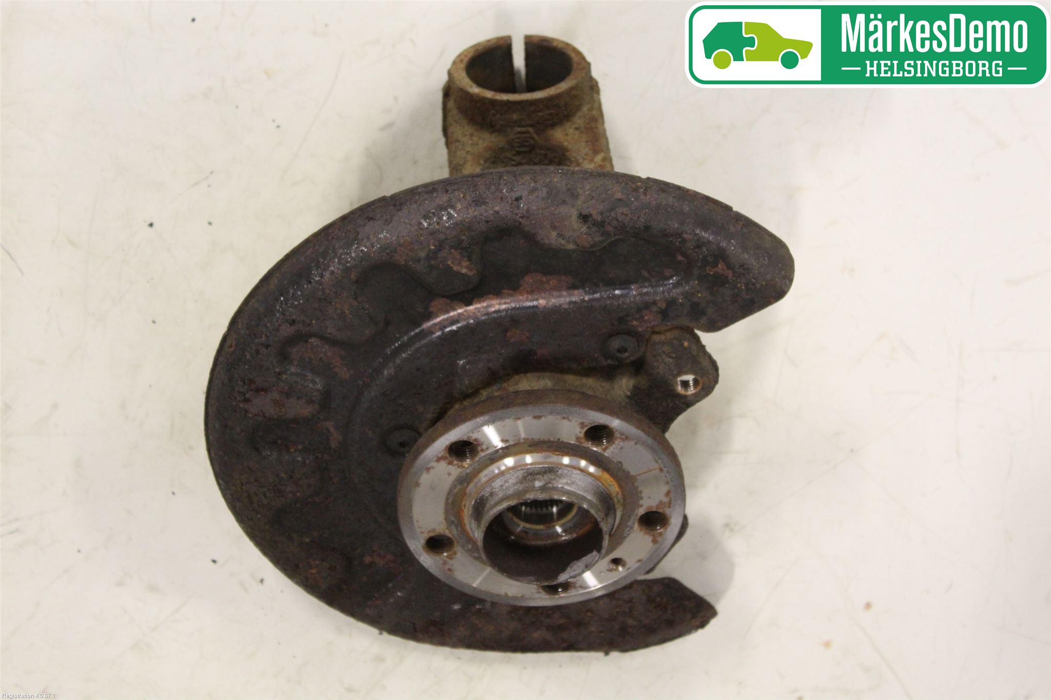 Audi A1/S1 11-18 Styrspindel Lagerhus Hö