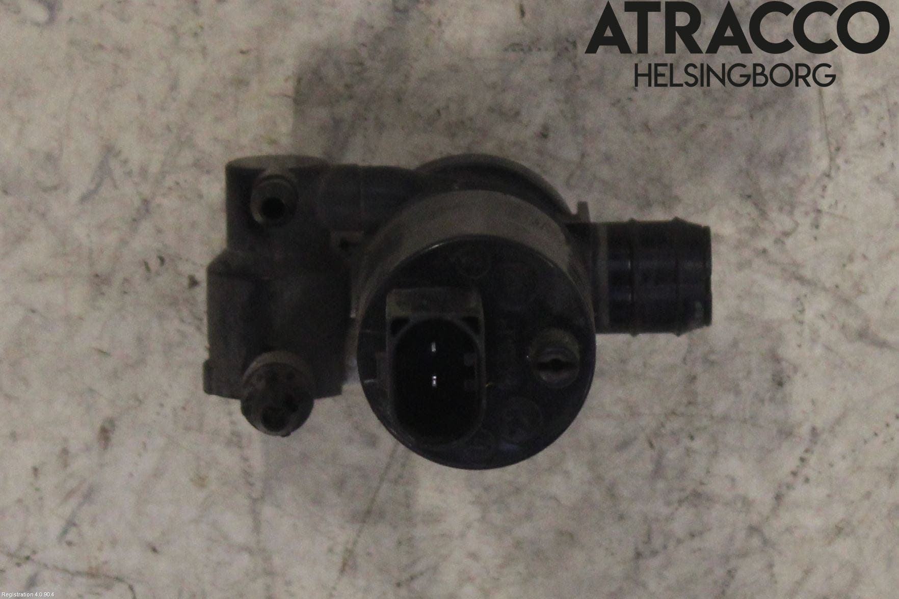 Volvo V90 17->> Spolarpump Vindruta