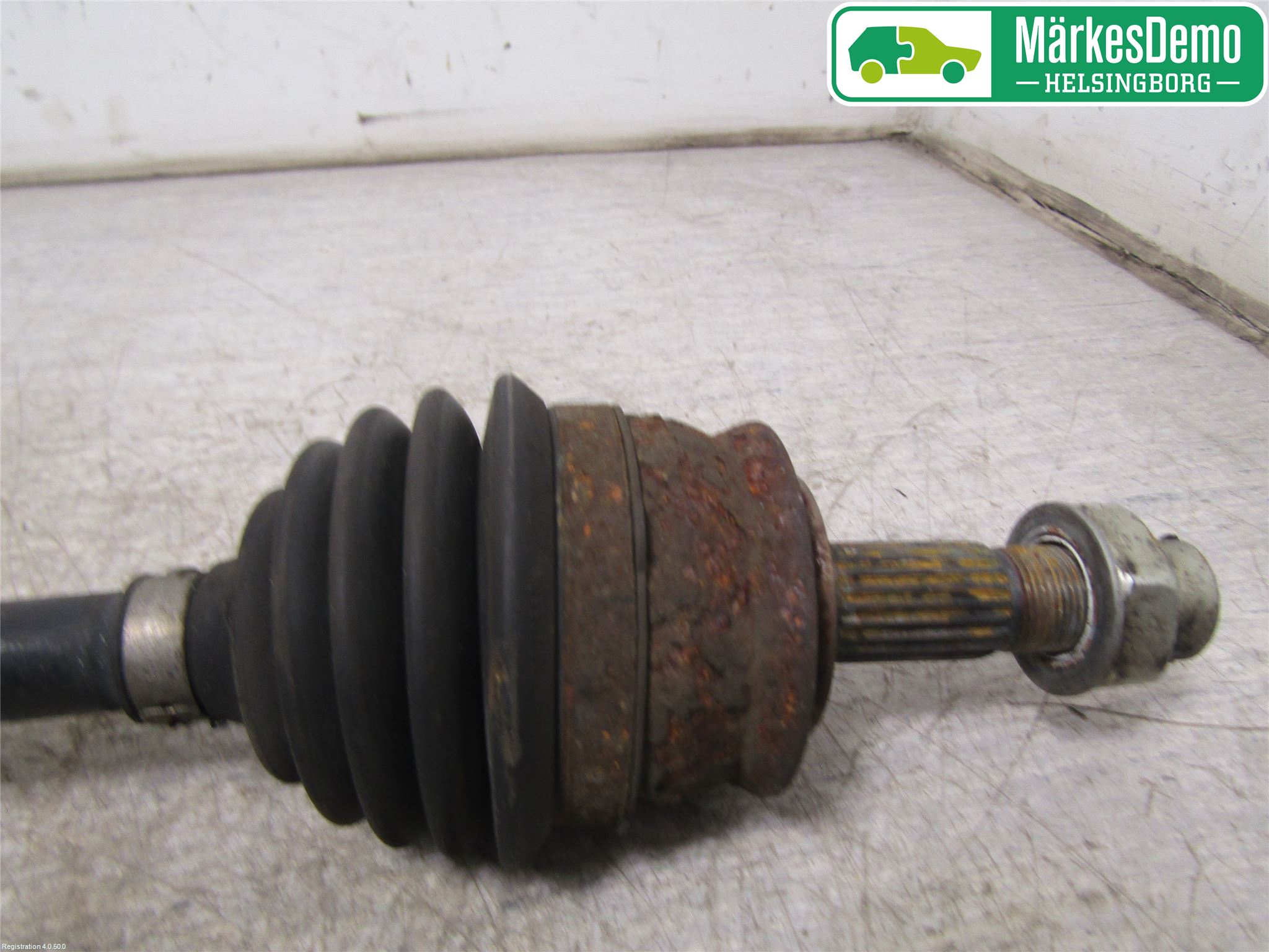 Opel CORSA D 07-14 Drivaxel Fram Vänster