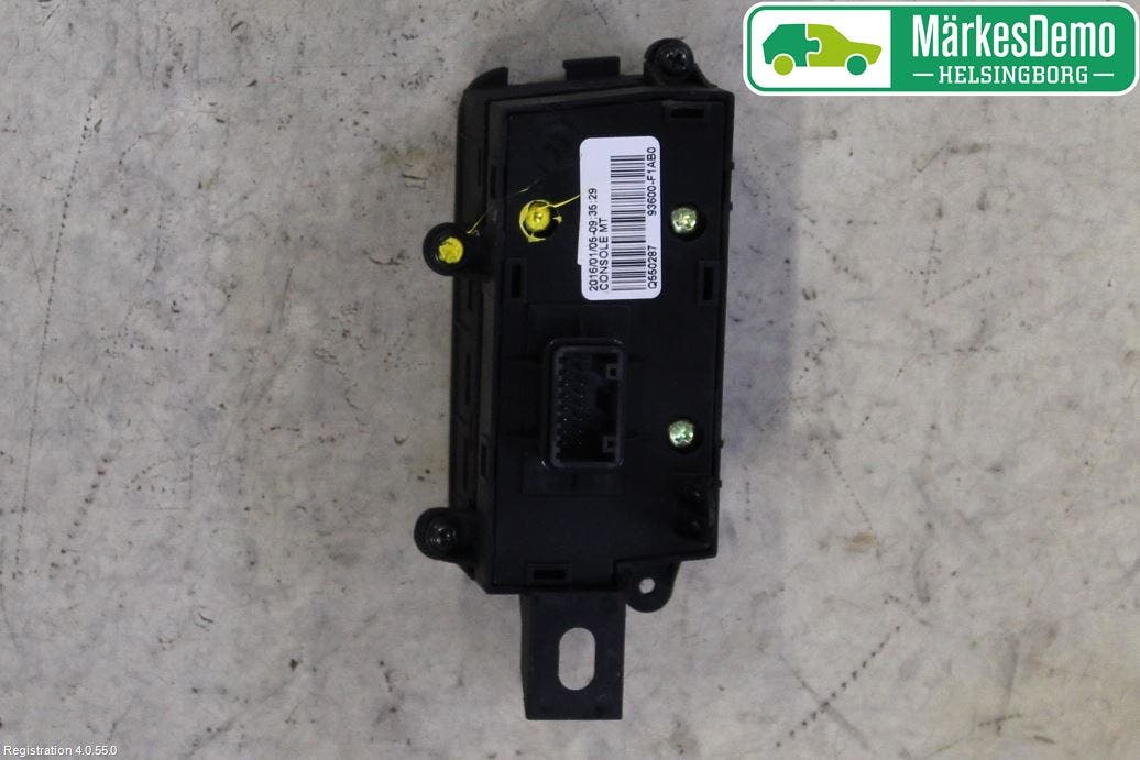 Kia SPORTAGE (QL) 16-21 Strömställare Parkeringshjälp