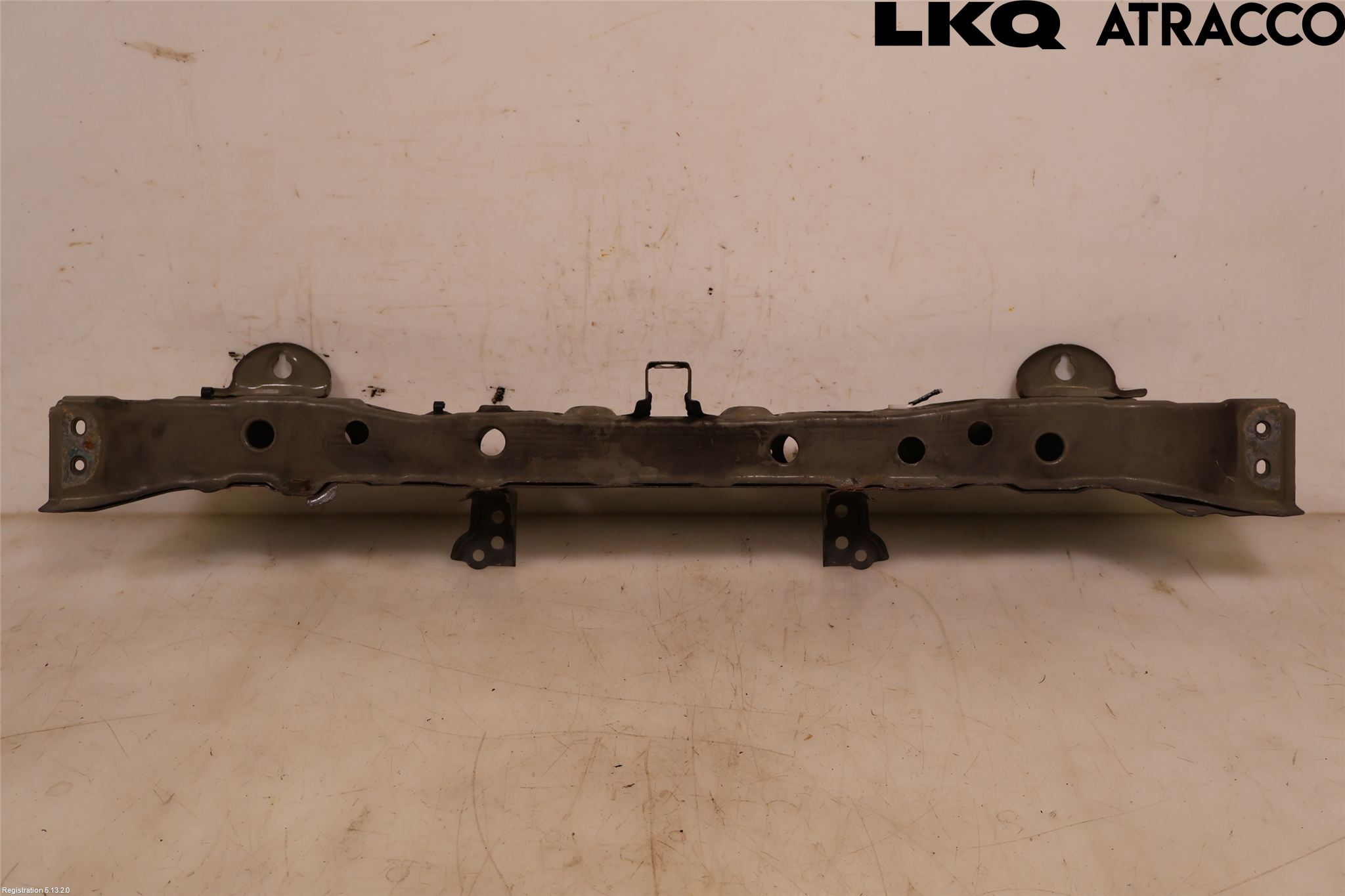 Toyota YARIS XP130 15-20 Front Huvlåsplåt-Balk