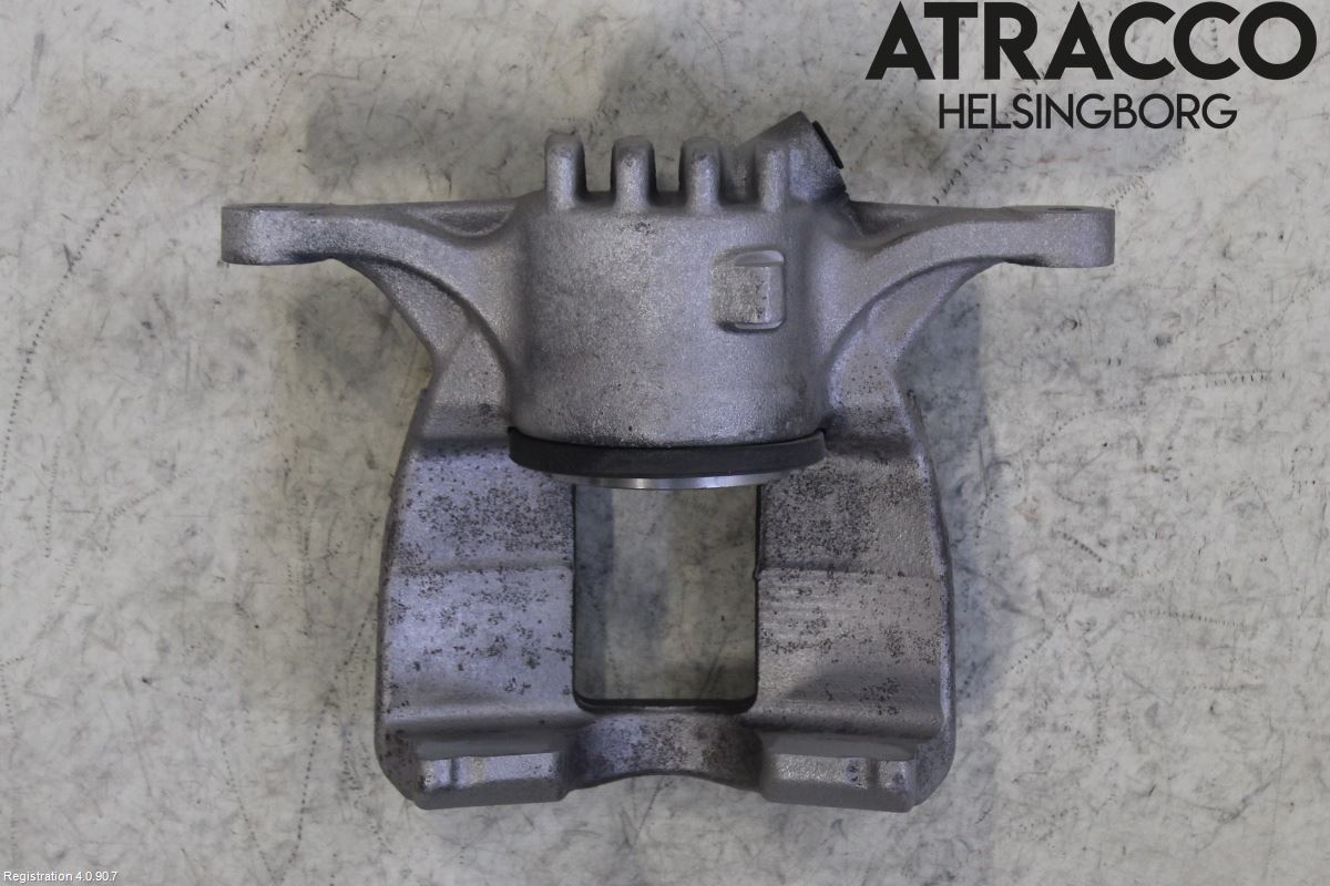 Nissan NV300 16-22 Bromsok Fram Höger