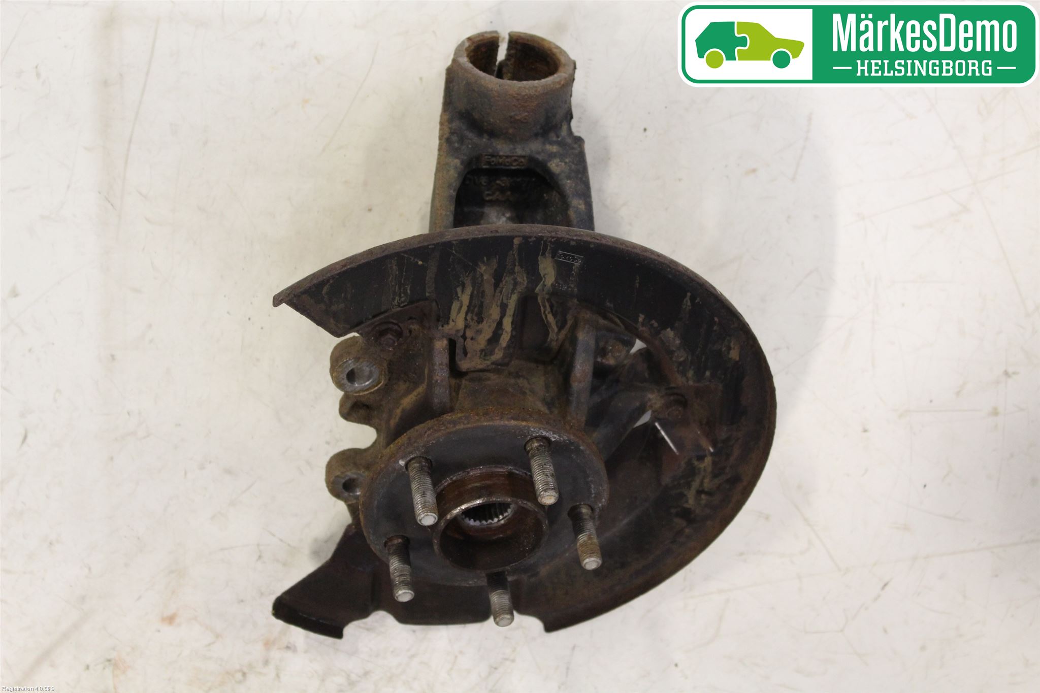 Ford KUGA 13-16 Styrspindel Lagerhus Vä