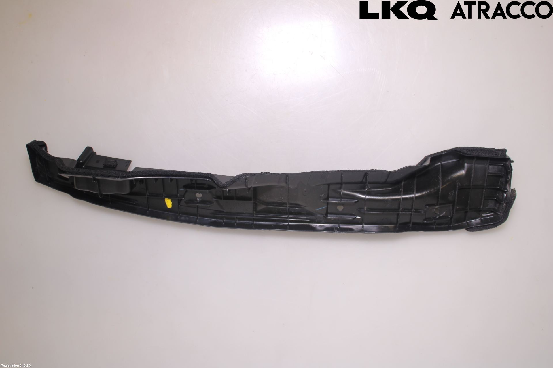 Lexus NX 340h/450h+ 21- Skärm Hörn Utfyllnad Fram
