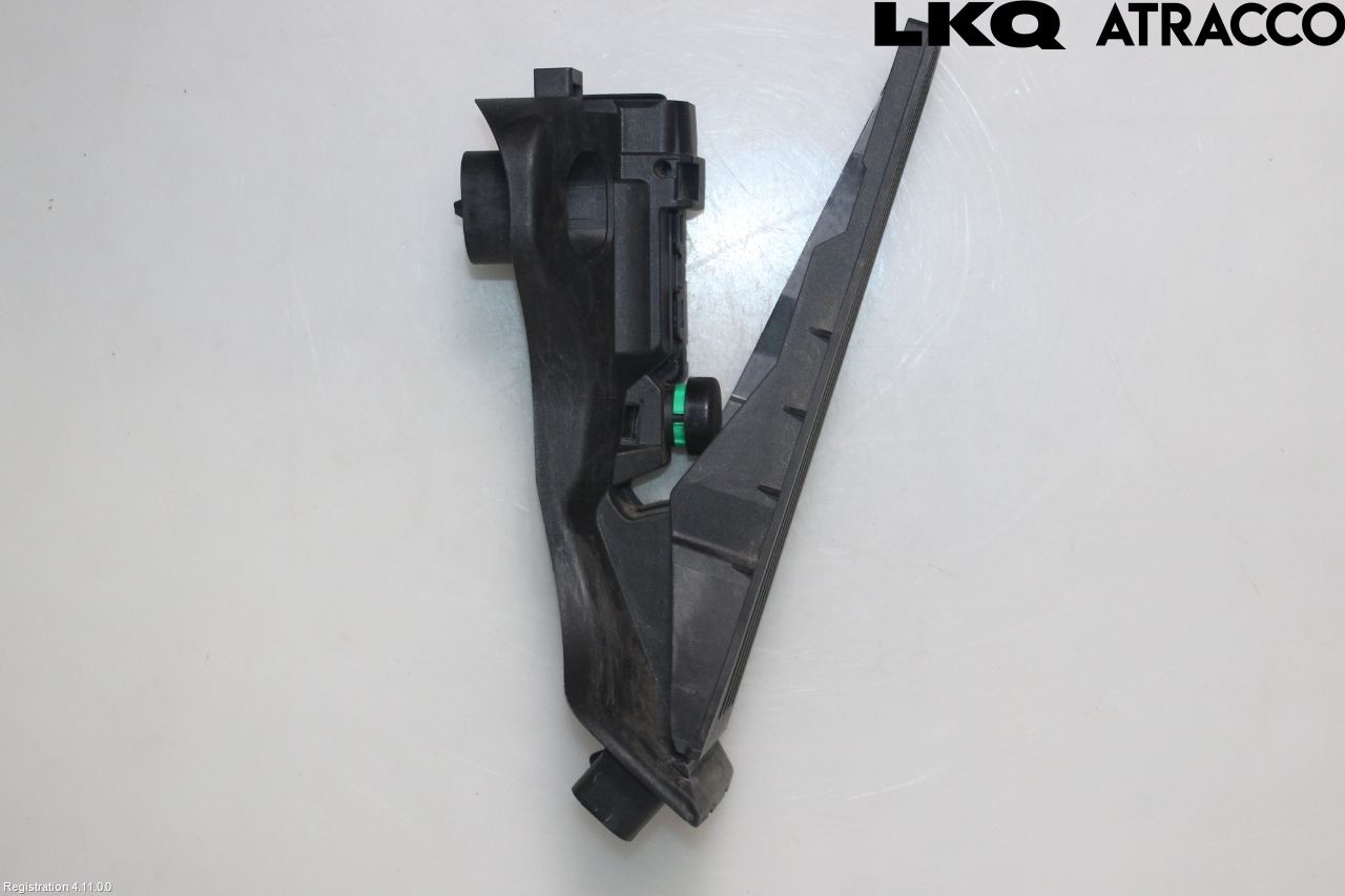 Volkswagen VW PASSAT 11-14 Gaspedal