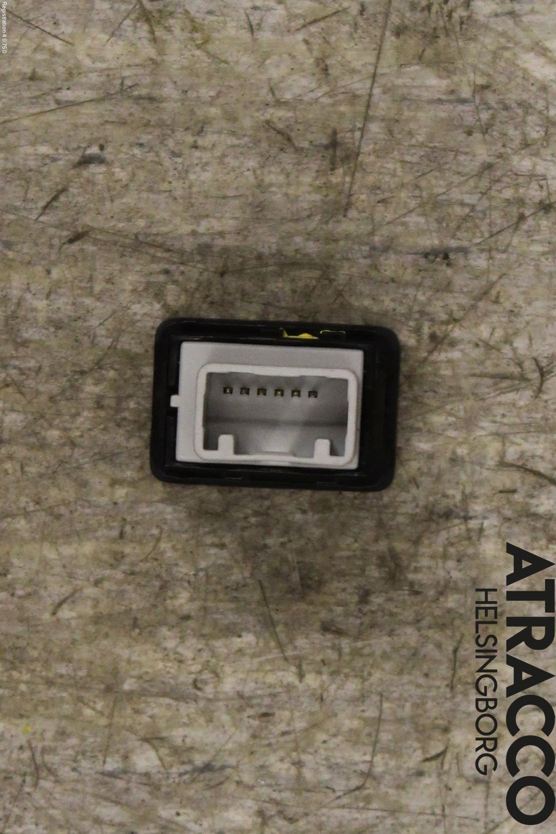 Mitsubishi OUTLANDER 13-21 Strömställare Parkeringshjälp