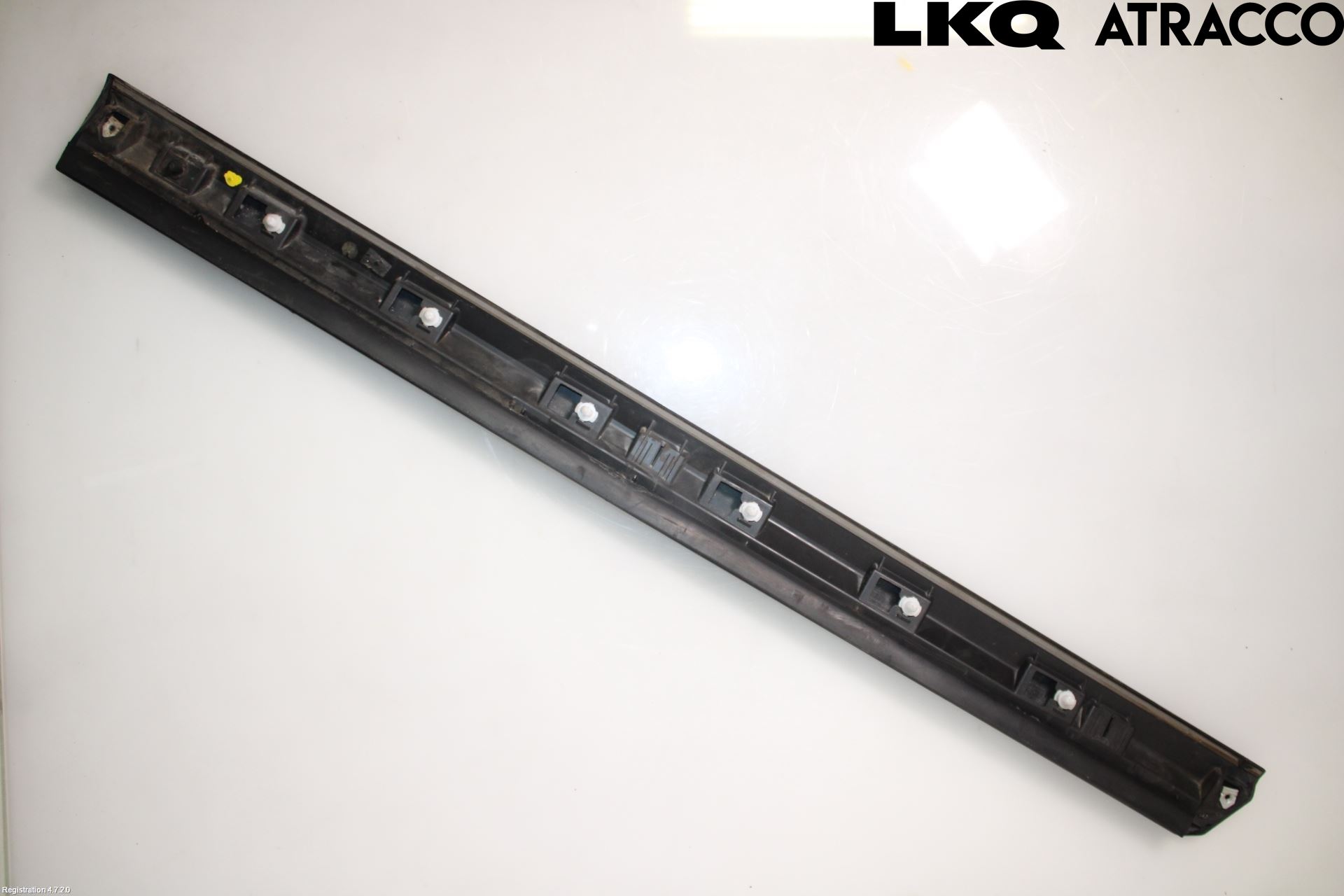 Volkswagen VW PASSAT 15-19 Dörr Dekorlist Fram Hö