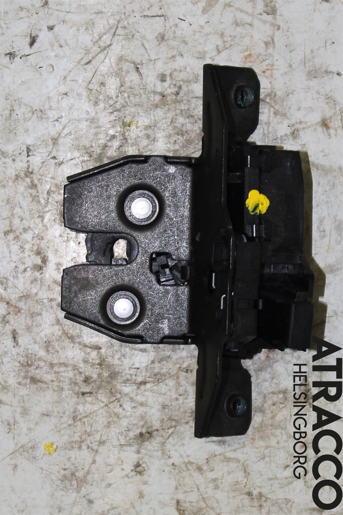 Opel ASTRA J 10-15 Låskista Baklucka