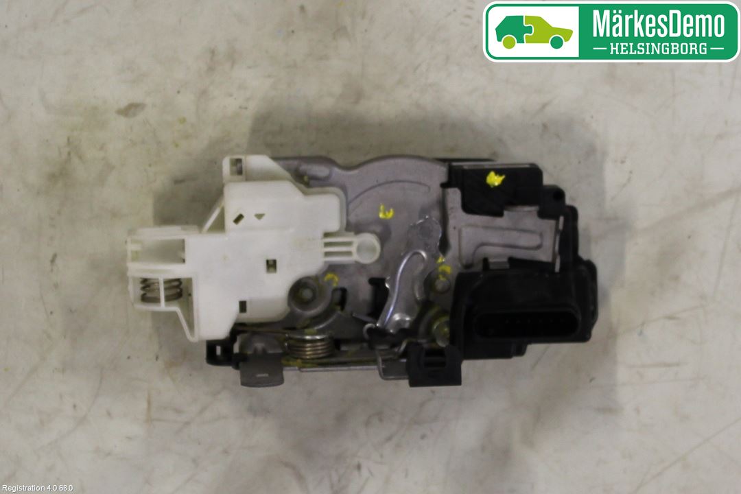 Volvo V40 12-19 Centrallåsmotor Höger