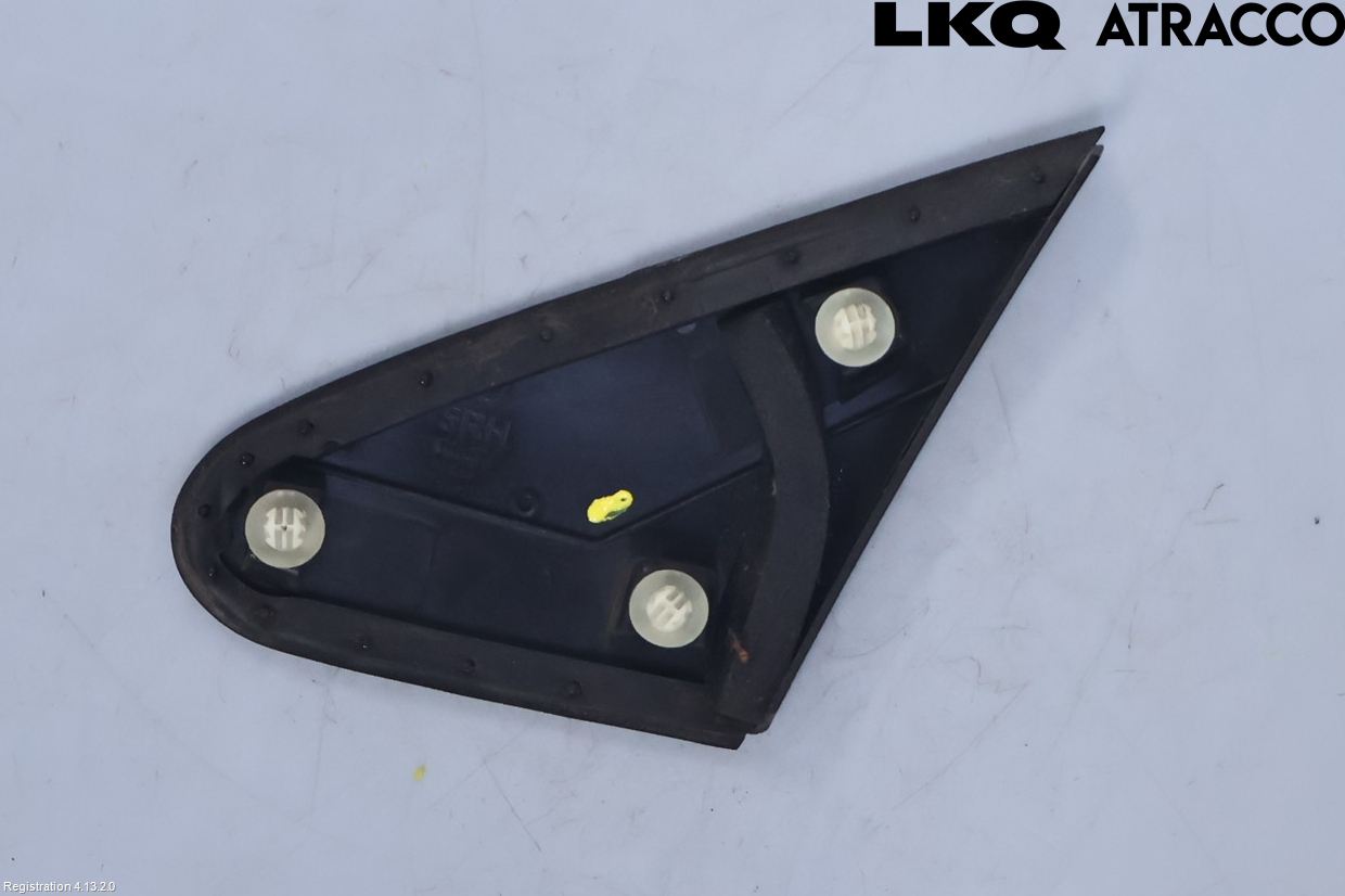 Toyota AURIS 13-19 List Framskärm Hö