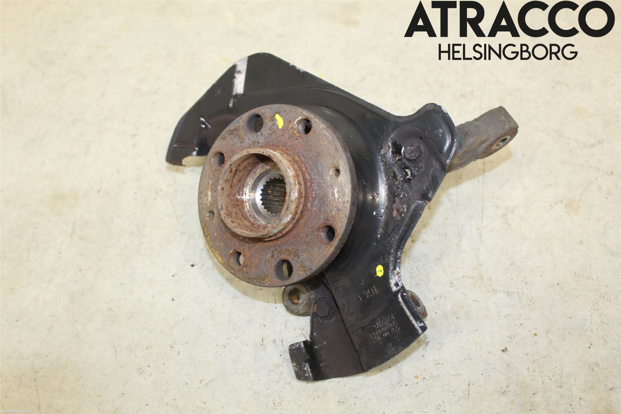 Opel CORSA D 07-14 Styrspindel Lagerhus Vä