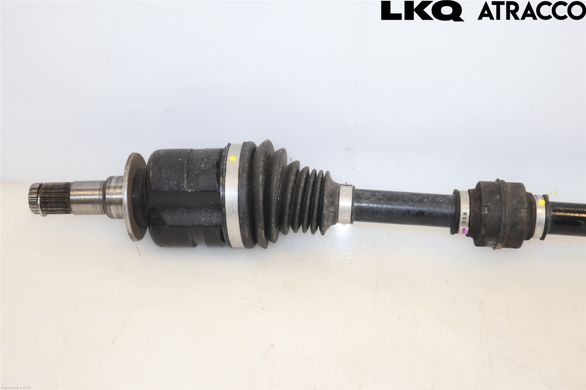 Toyota YARIS CROSS XP21 21- Drivaxel Fram Höger