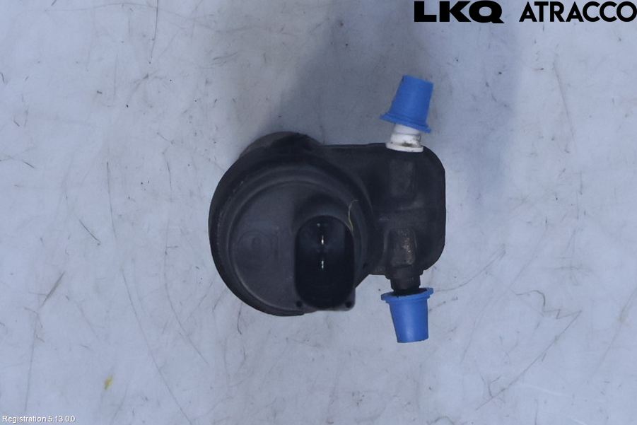 Volkswagen VW TOUAREG CR 18- Spolarpump Vindruta