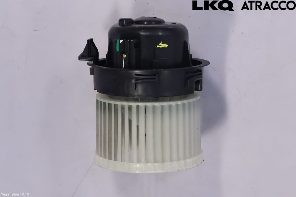 Peugeot 2008/E-2008 20- Värmefläkt