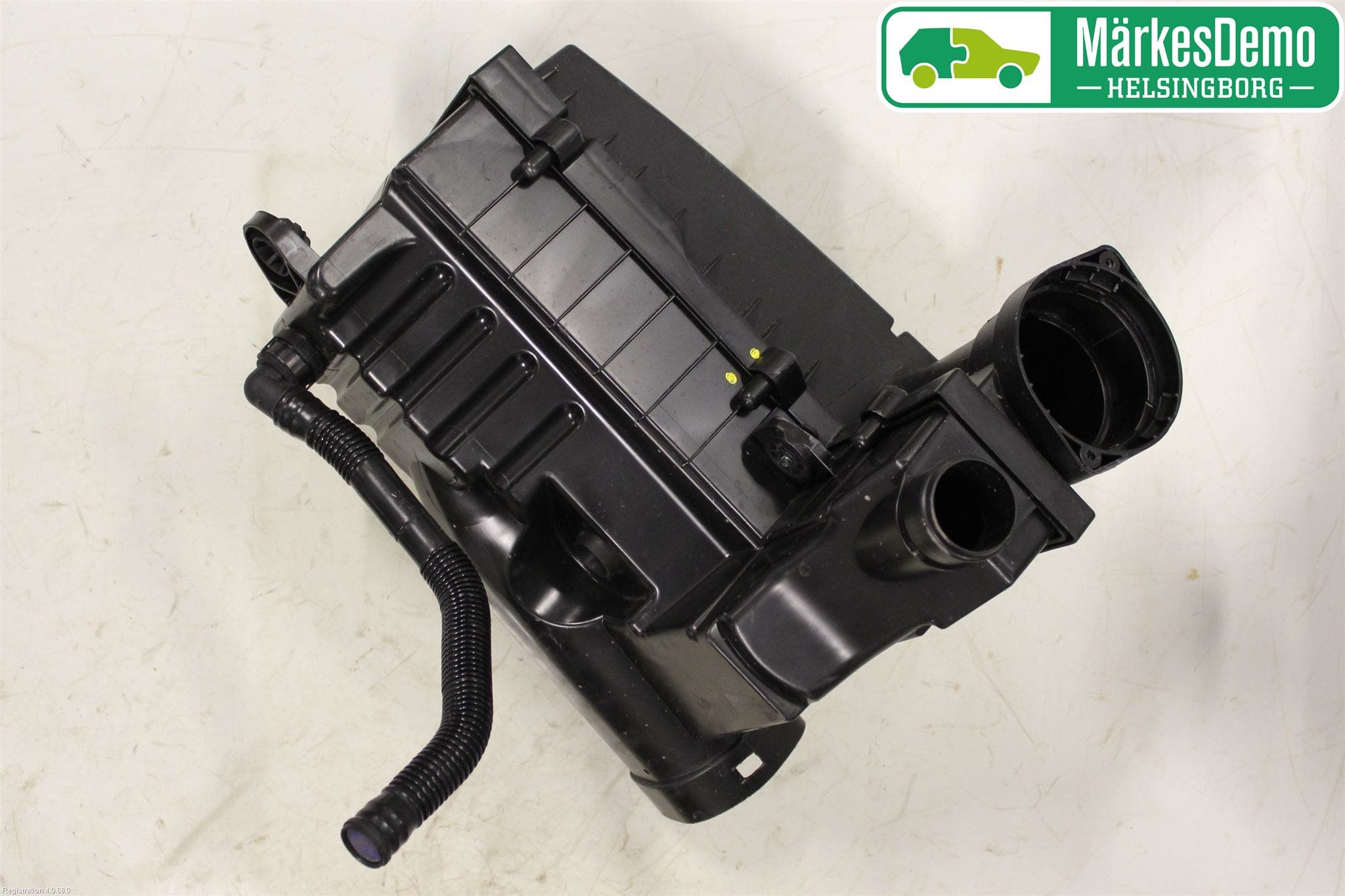 Volkswagen VW PASSAT 11-14 Luftrenare