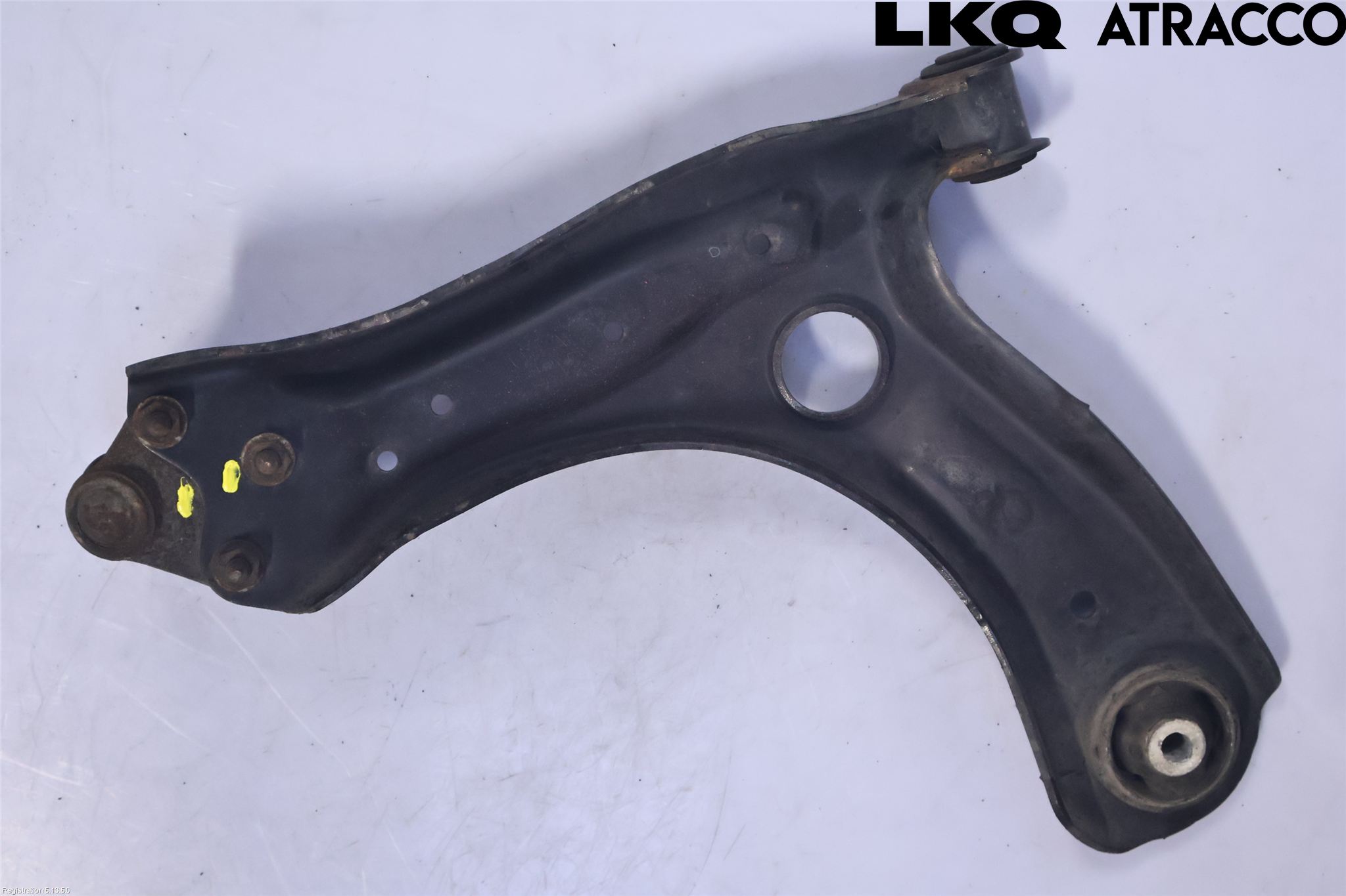 Skoda RAPID Bärarm Fram Undre Hö