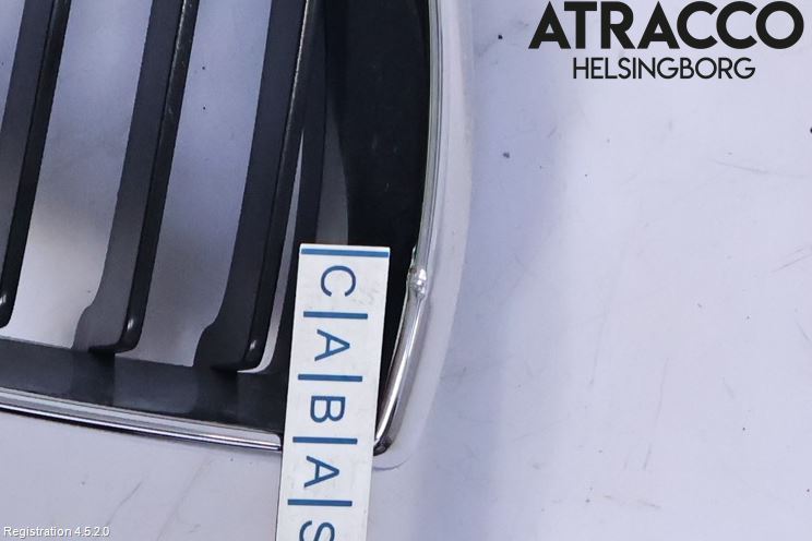 BMW 1 E87/81 5D/3D 03-11 Grilldel Höger