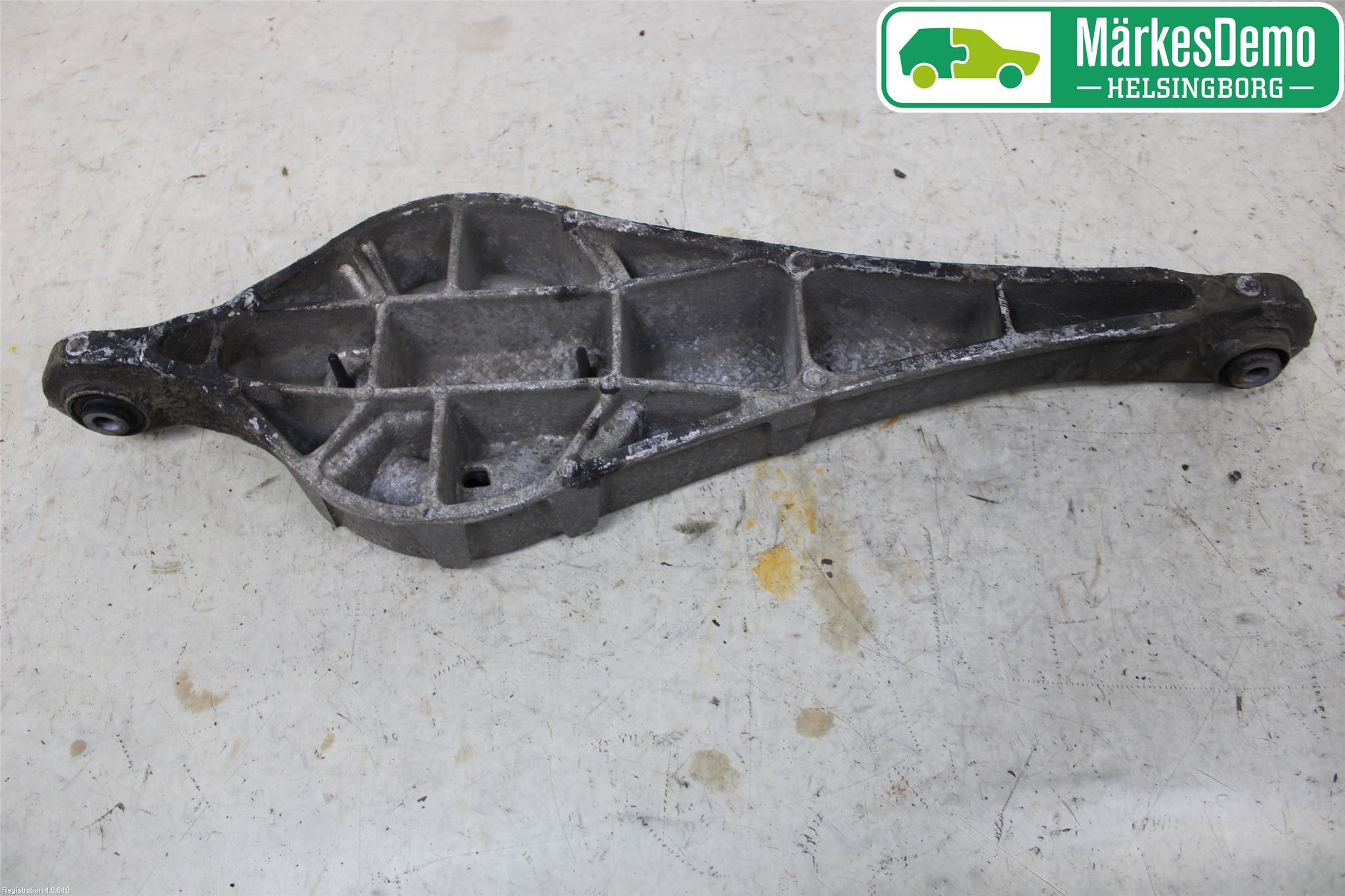 Volvo XC60 14-17 Bärarm Bak Vänster