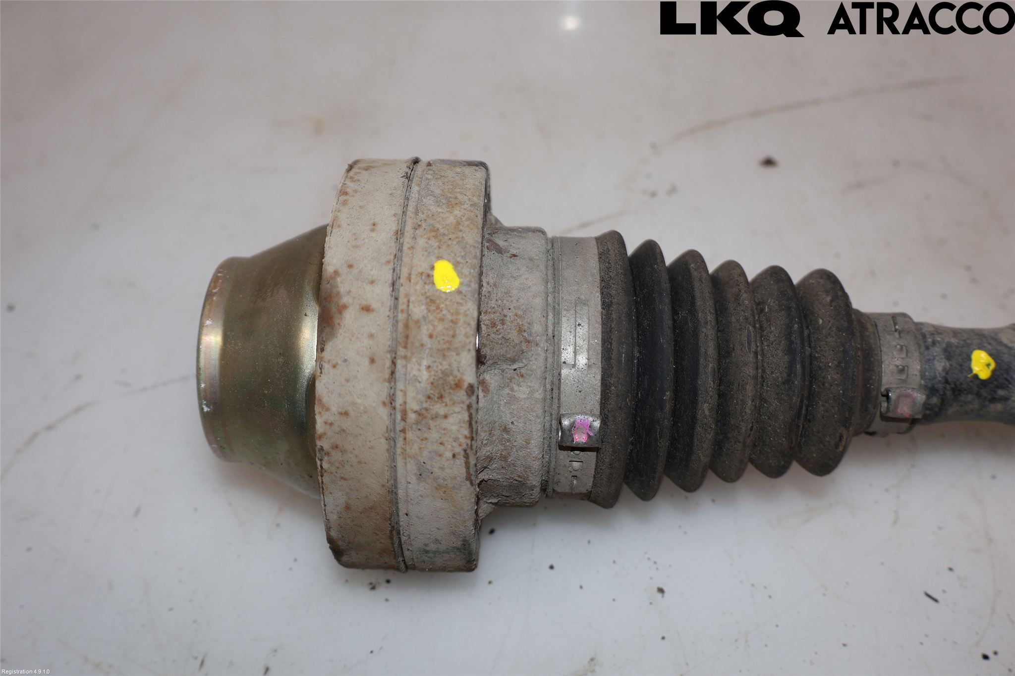Volkswagen VW AMAROK 2H 10-22 Drivaxel Fram Vänster