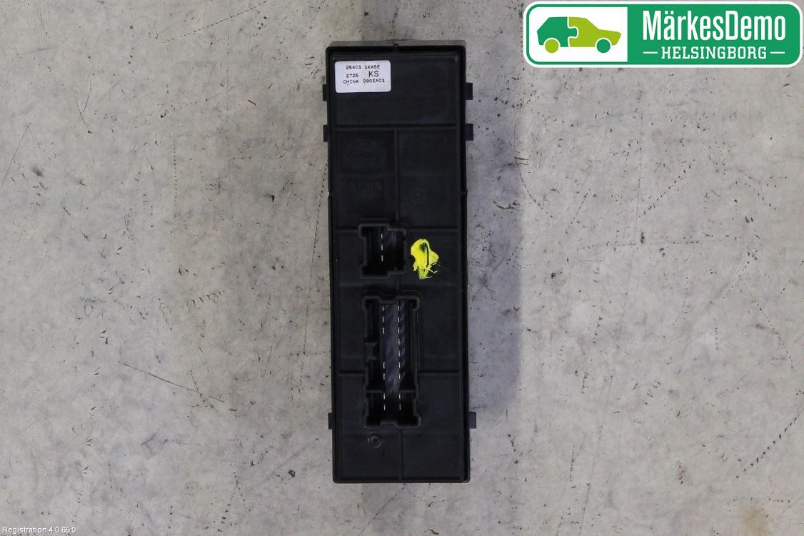 Nissan JUKE 14-19 Strömställare Elhiss