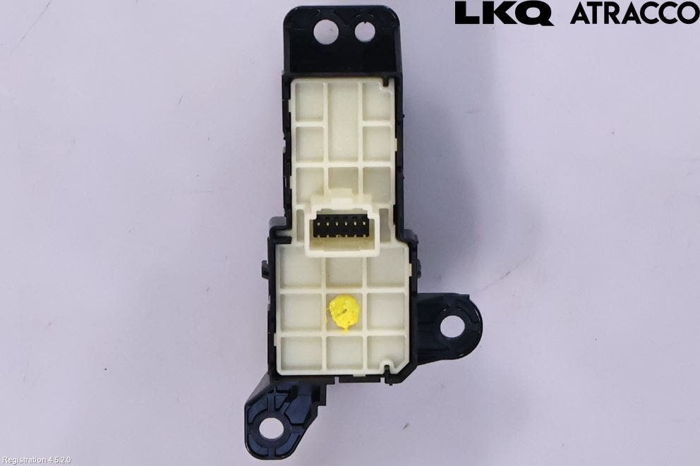 Toyota YARIS CROSS XP21 21- Strömställare Parkeringsbroms