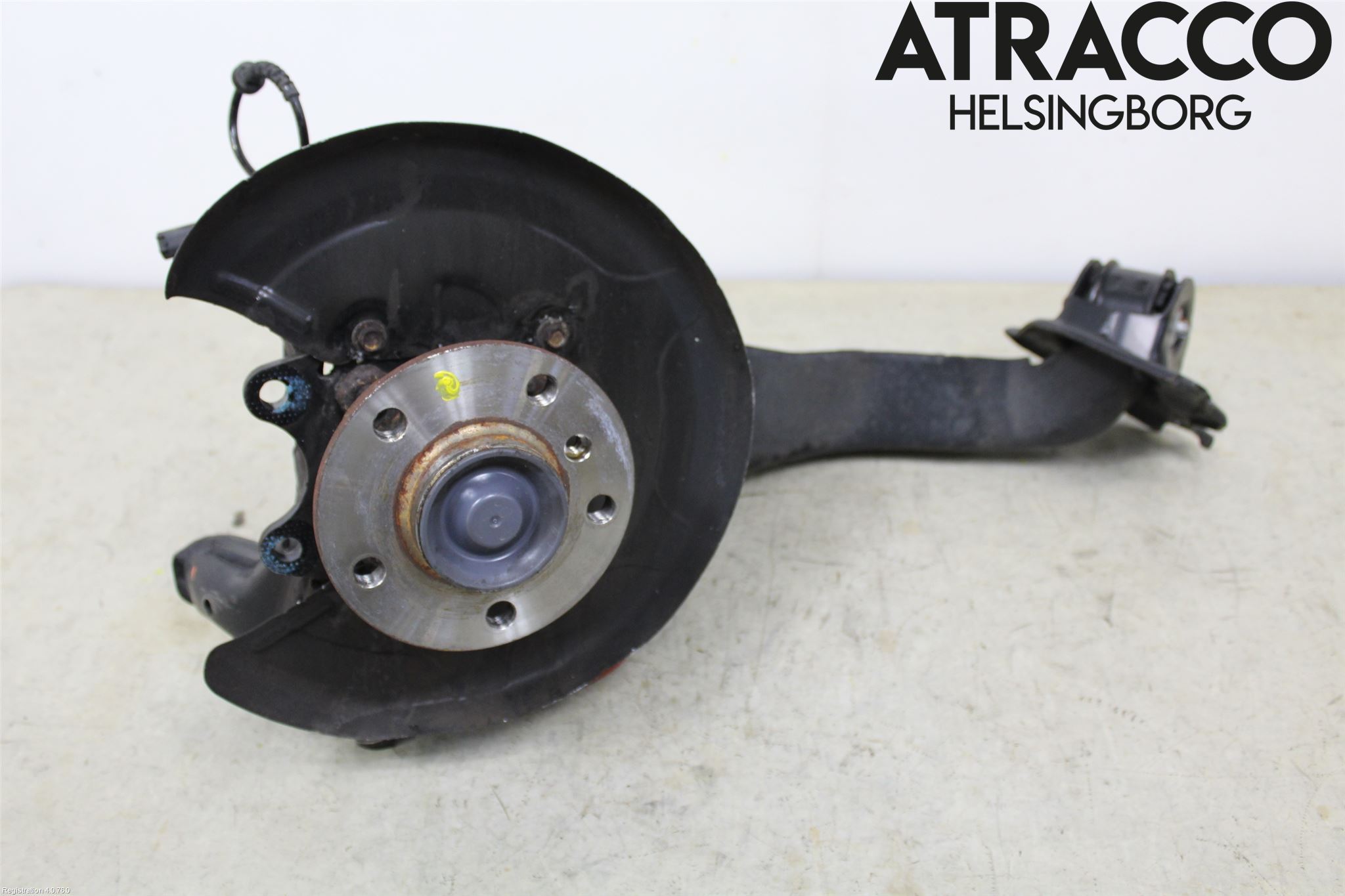 BMW 2 F45 Active Tourer 14-21 Bärarm Bak Höger