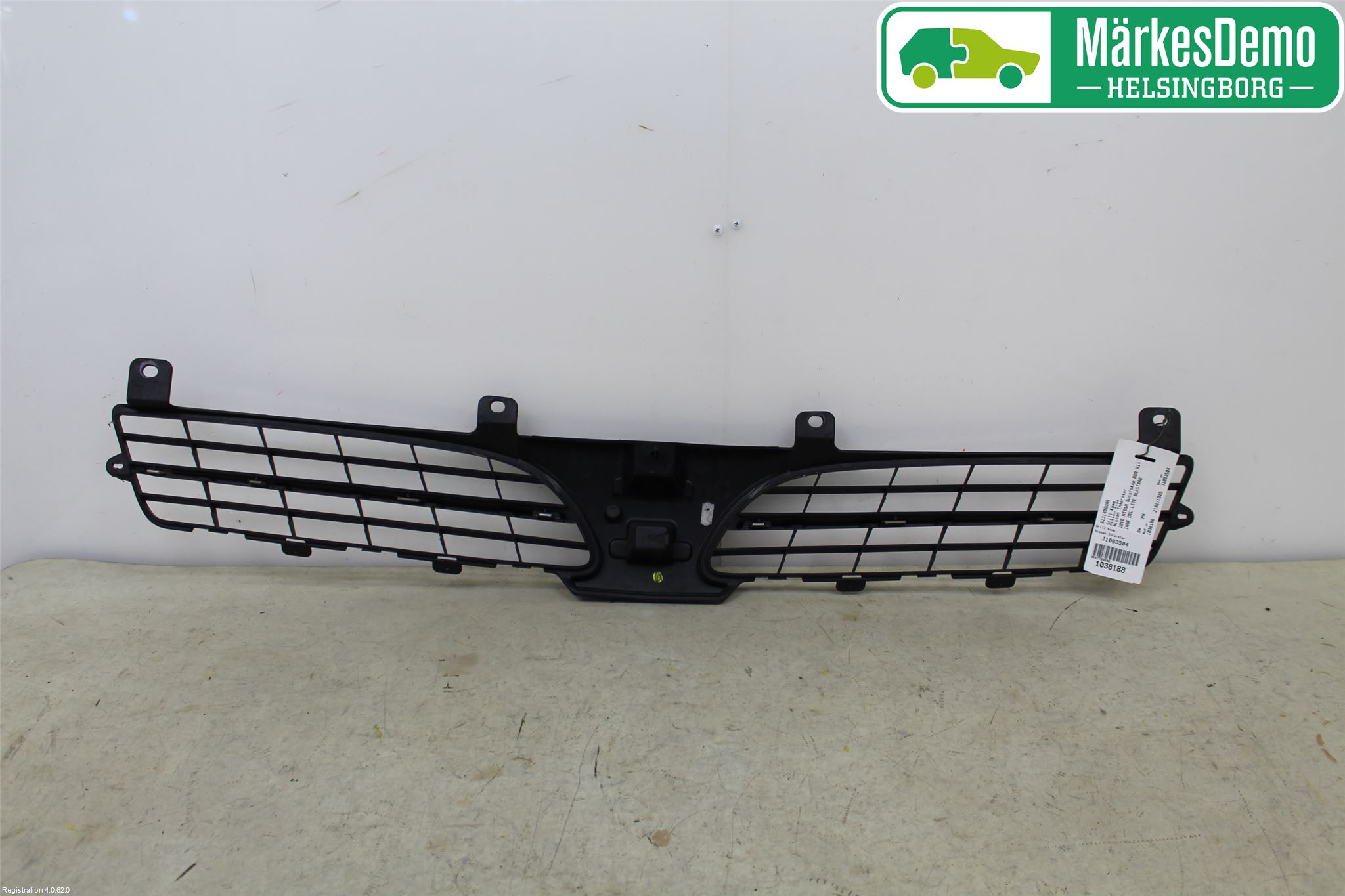 Nissan INTERSTAR 02-11 Grill Komp