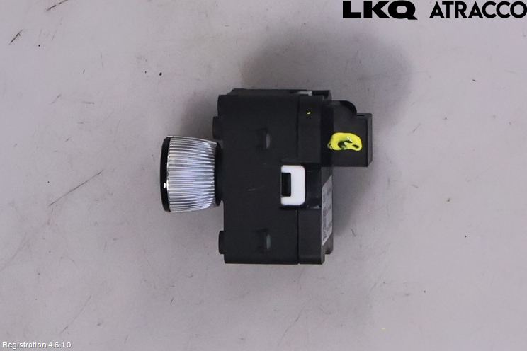 Audi A6 F2/C8 19- Strömställare Spegel