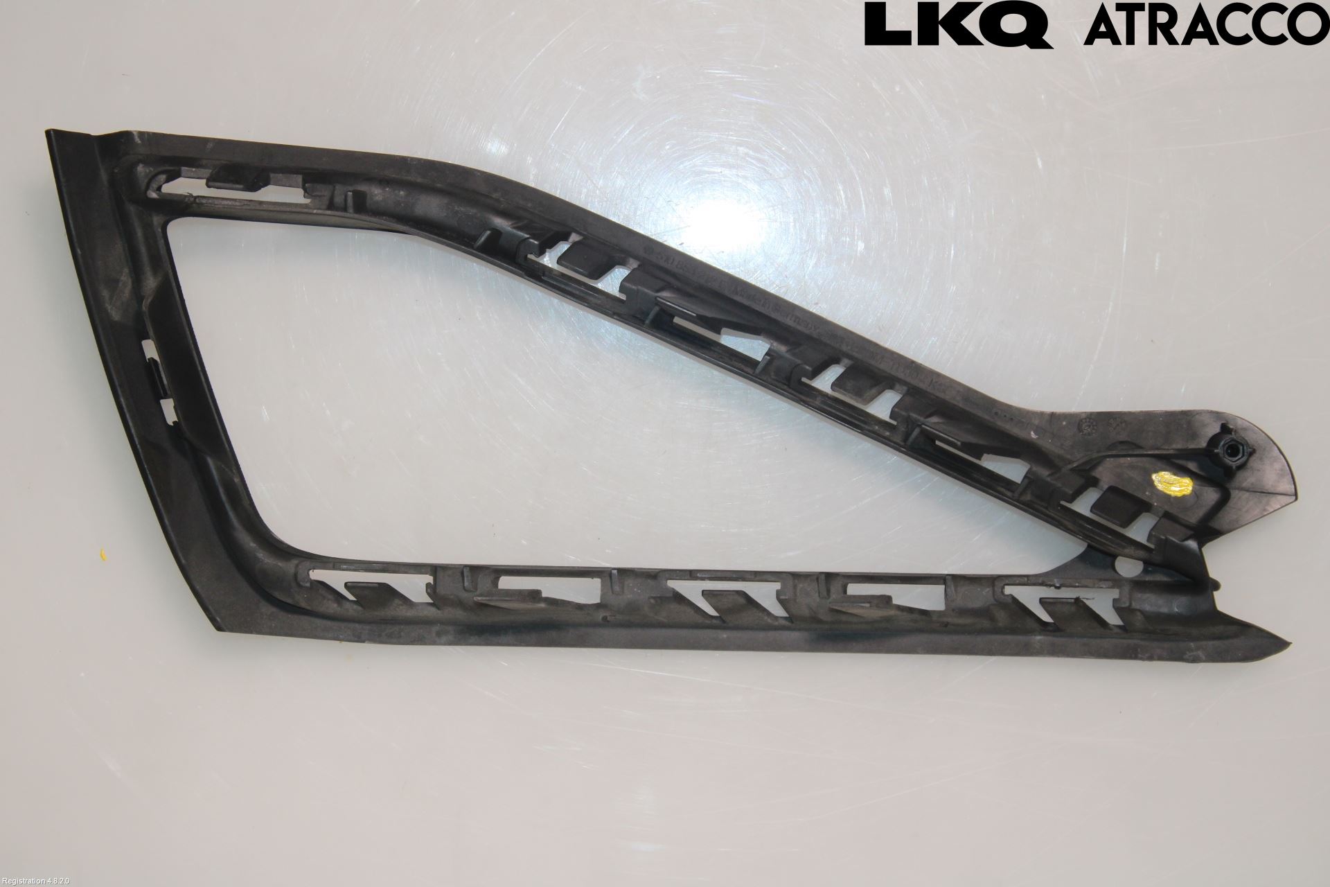 Volkswagen VW GOLF SPORTSVAN 15-20 Dimljussarg Fram