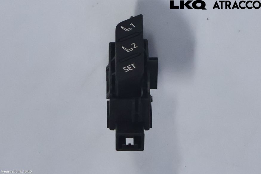Toyota bZ4X EA10 22- Strömställare Stolminne
