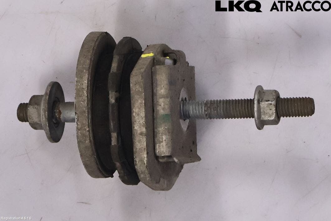 Volvo V60 19- Bladfjäderhänke Bak