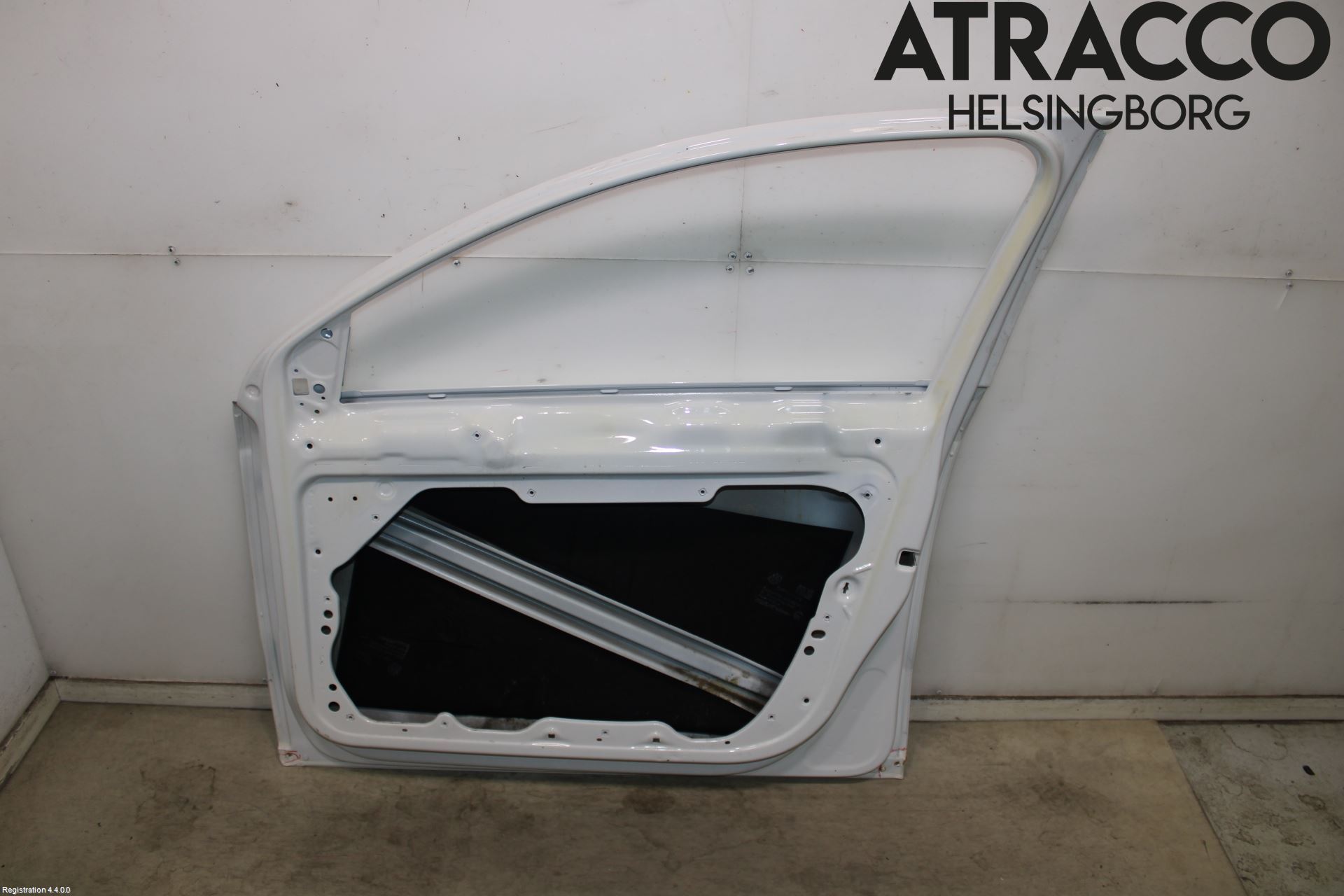 Volkswagen VW PASSAT 11-14 Dörr Fram Höger