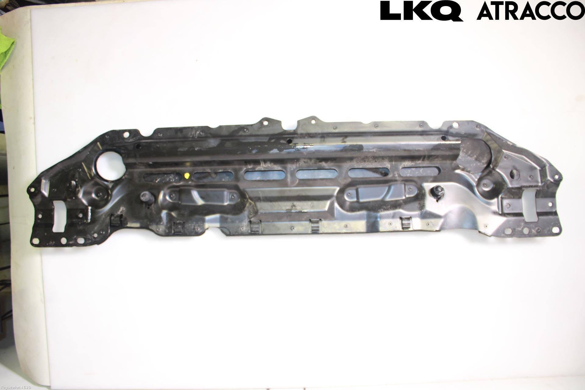 BMW 5 E60/61 Sed/Tou 02-10 Front Huvlåsplåt-Balk