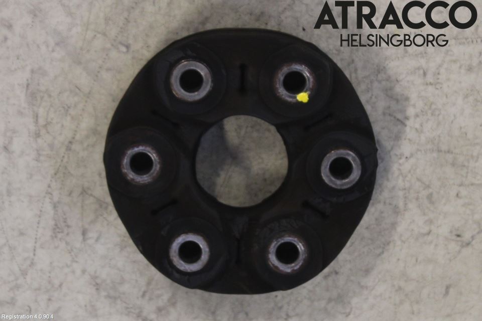 BMW 5 GT F07 09-17 Mellanaxel Gummiknut