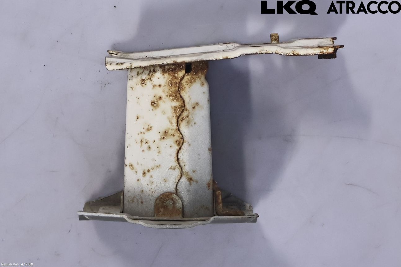 Toyota VERSO 09-18 Stötfångarbärjärn Bak