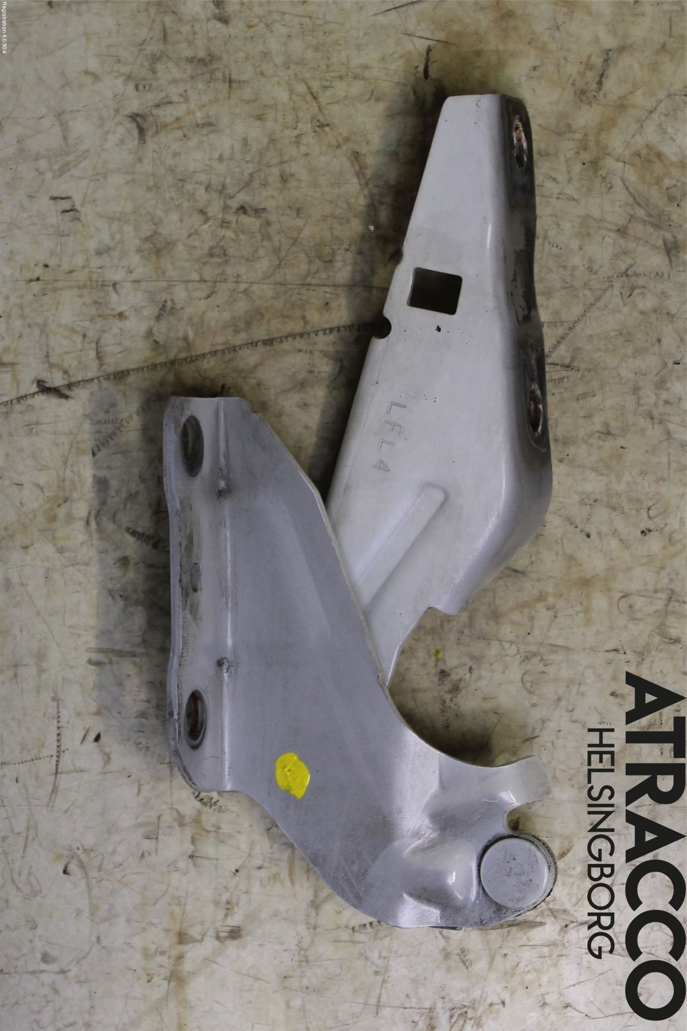 Mitsubishi ASX 10-22 Huvgångjärn