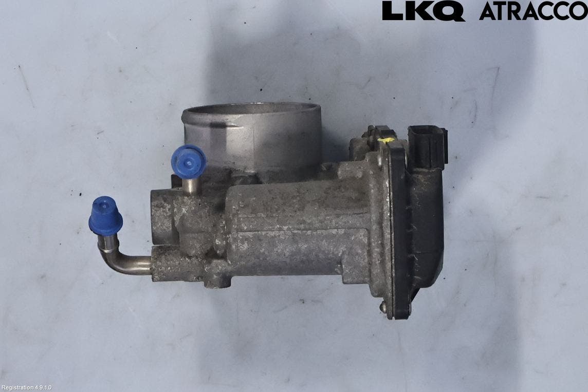 Toyota YARIS XP130 12-14 Injspjällhus