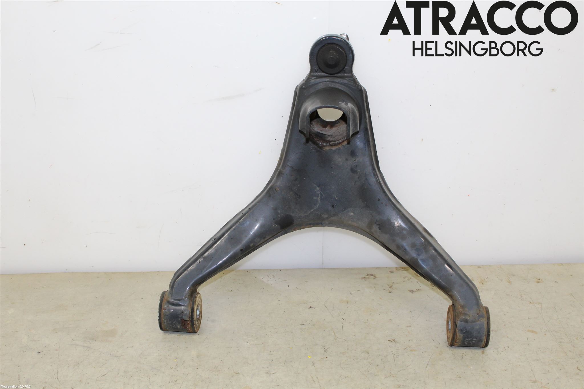 Iveco DAILY 14->> Bärarm Fram Undre Hö