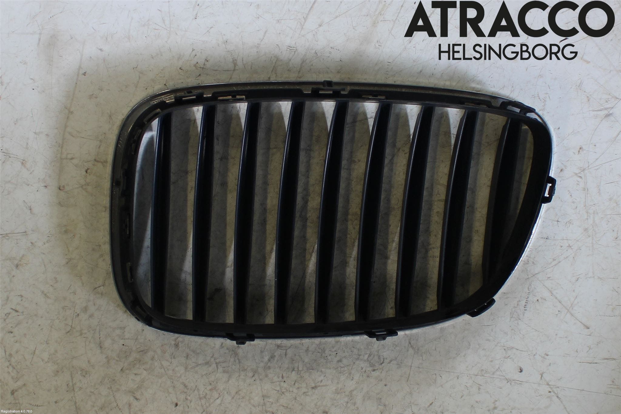 BMW 5 GT F07 09-17 Grilldel Höger