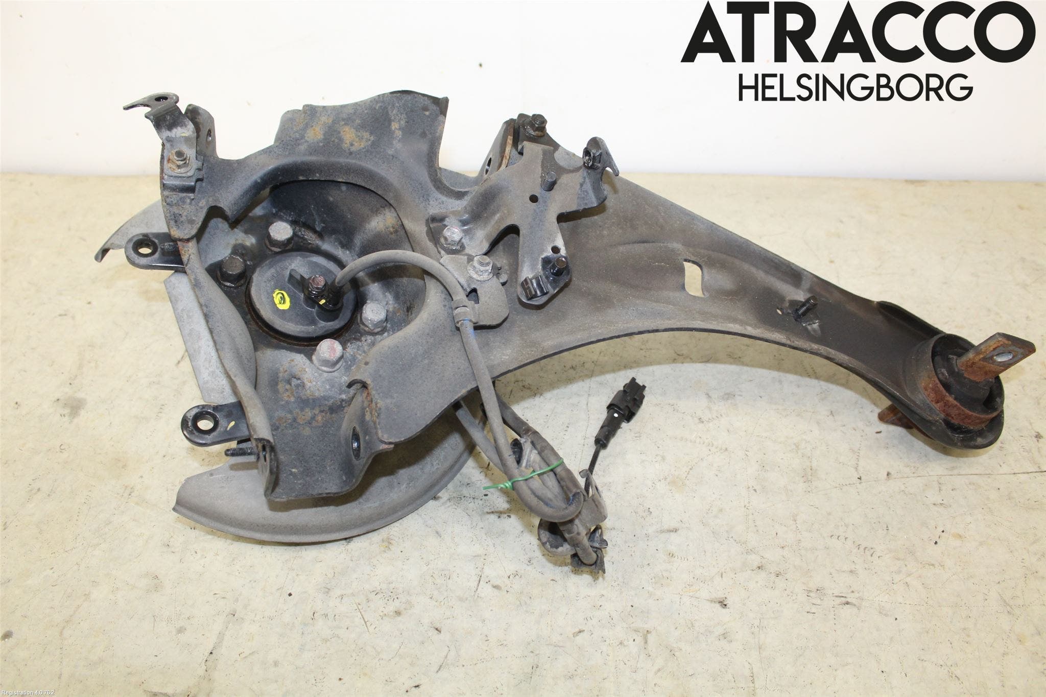 Mitsubishi ECLIPS CROSS Bärarm Bak Höger