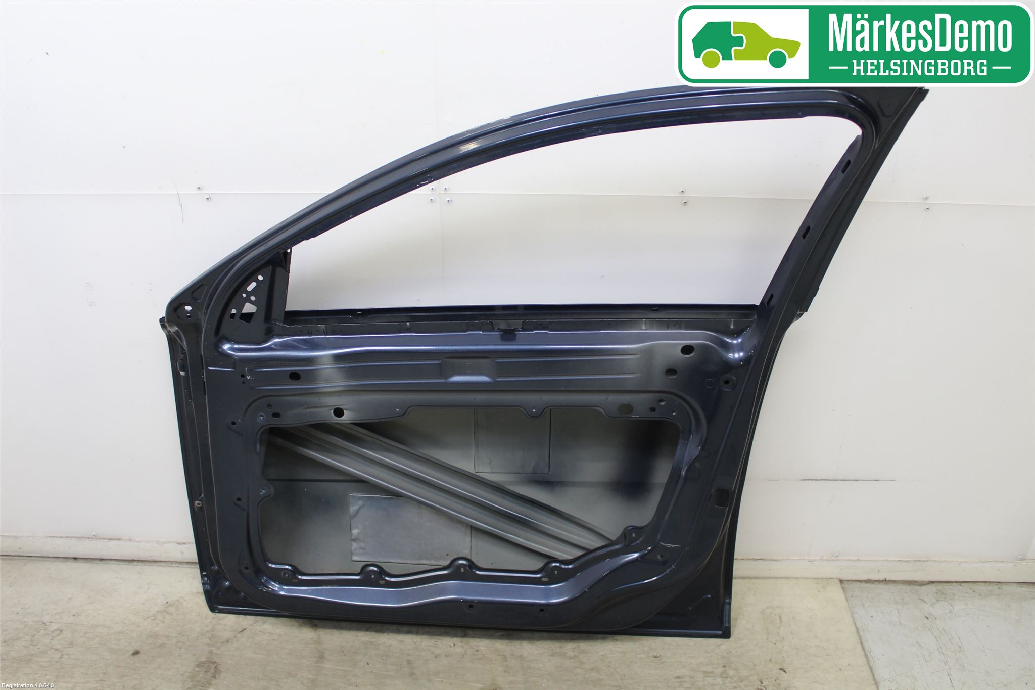 Volvo V70 08-13 Dörr Fram Höger
