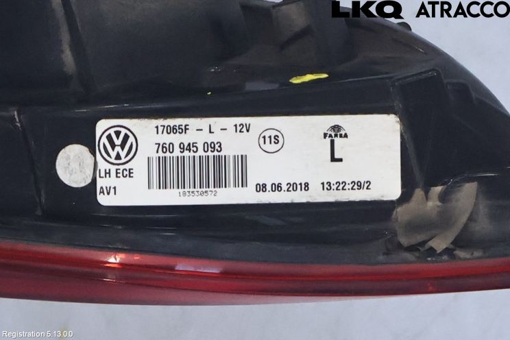 Volkswagen VW TOUAREG CR 18- Bakljus Lucka Vä