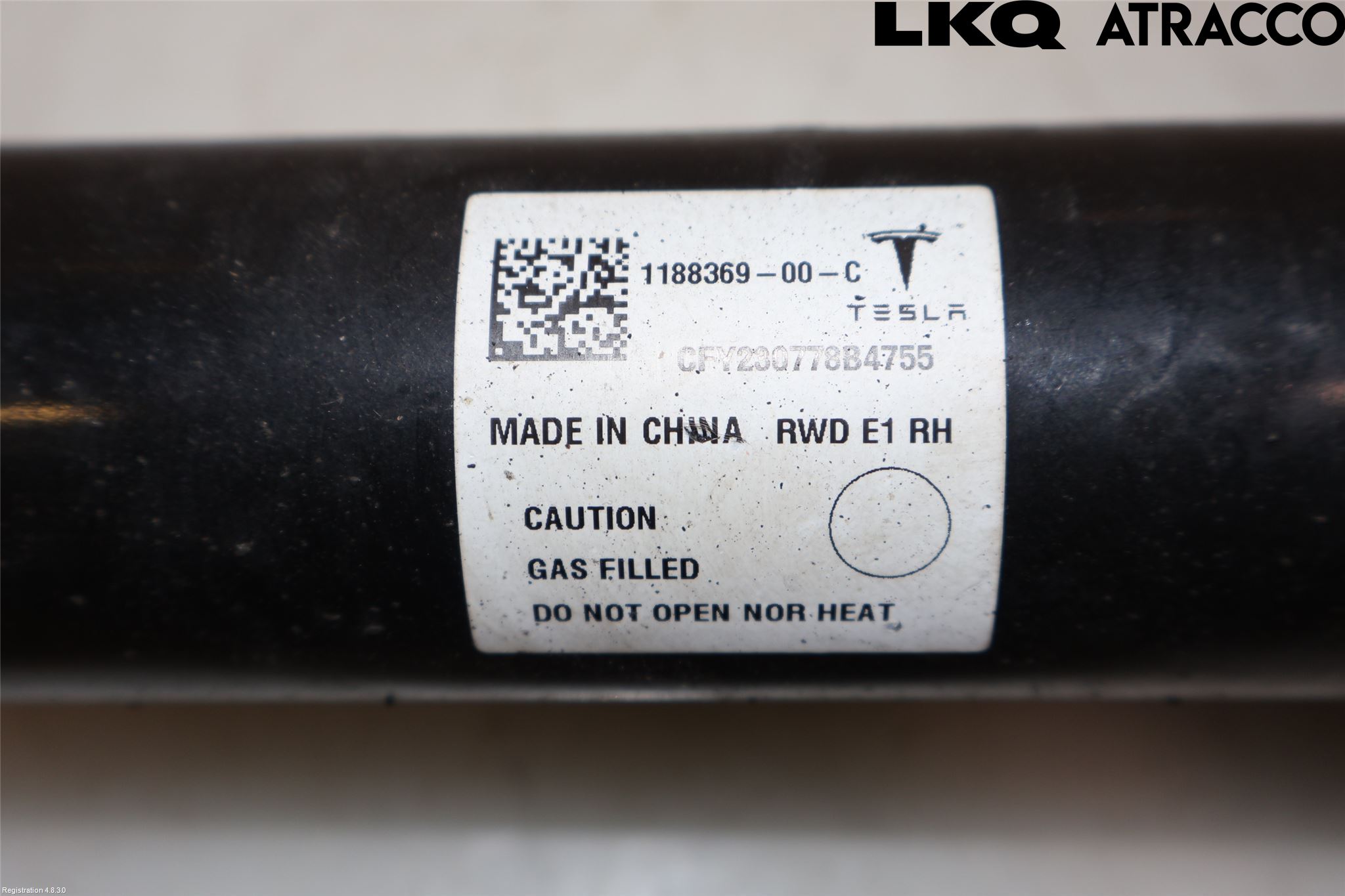 Tesla MODEL Y 21- Fjäderben Fram Höger