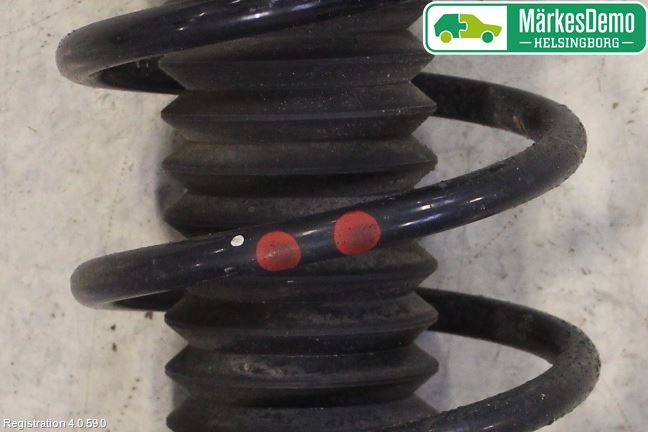 Suzuki VITARA 15- Fjäderben Fram Höger