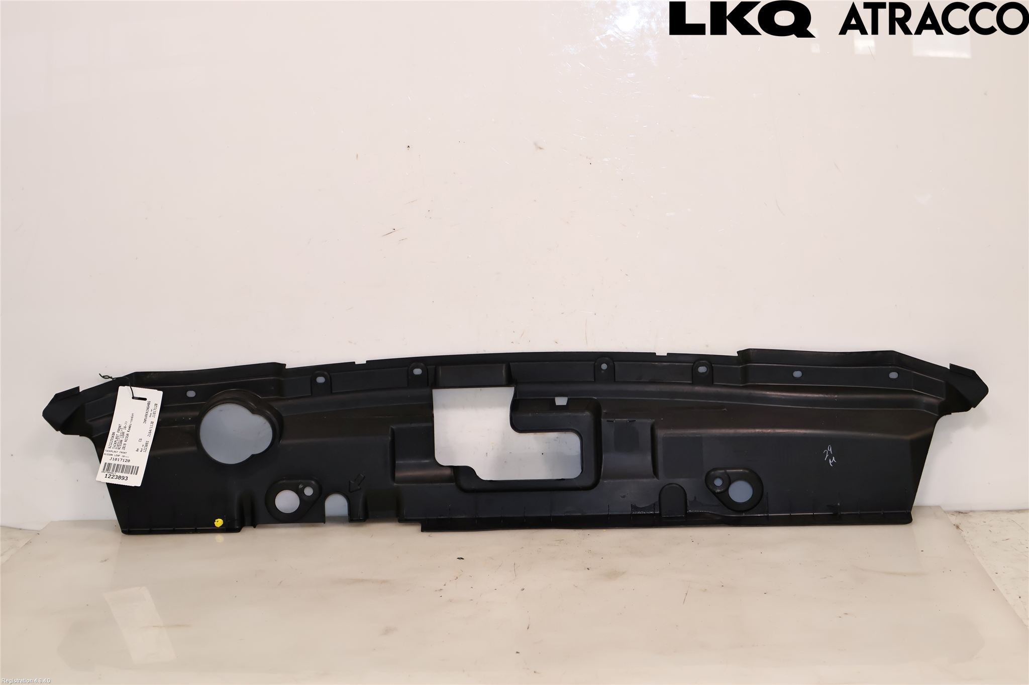 Nissan LEAF 18- Täckplast Front