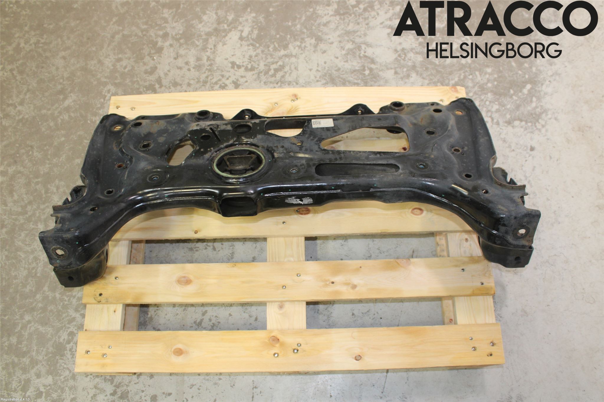 Skoda SUPERB 16-24 Framvagnsbalk