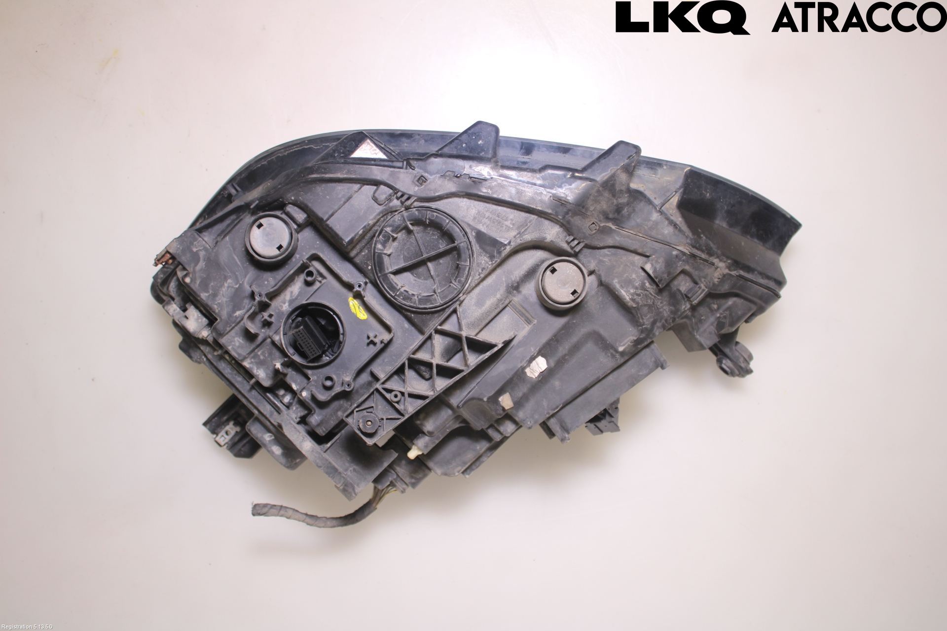 Volkswagen VW PASSAT 15-19 Strålkastare Höger