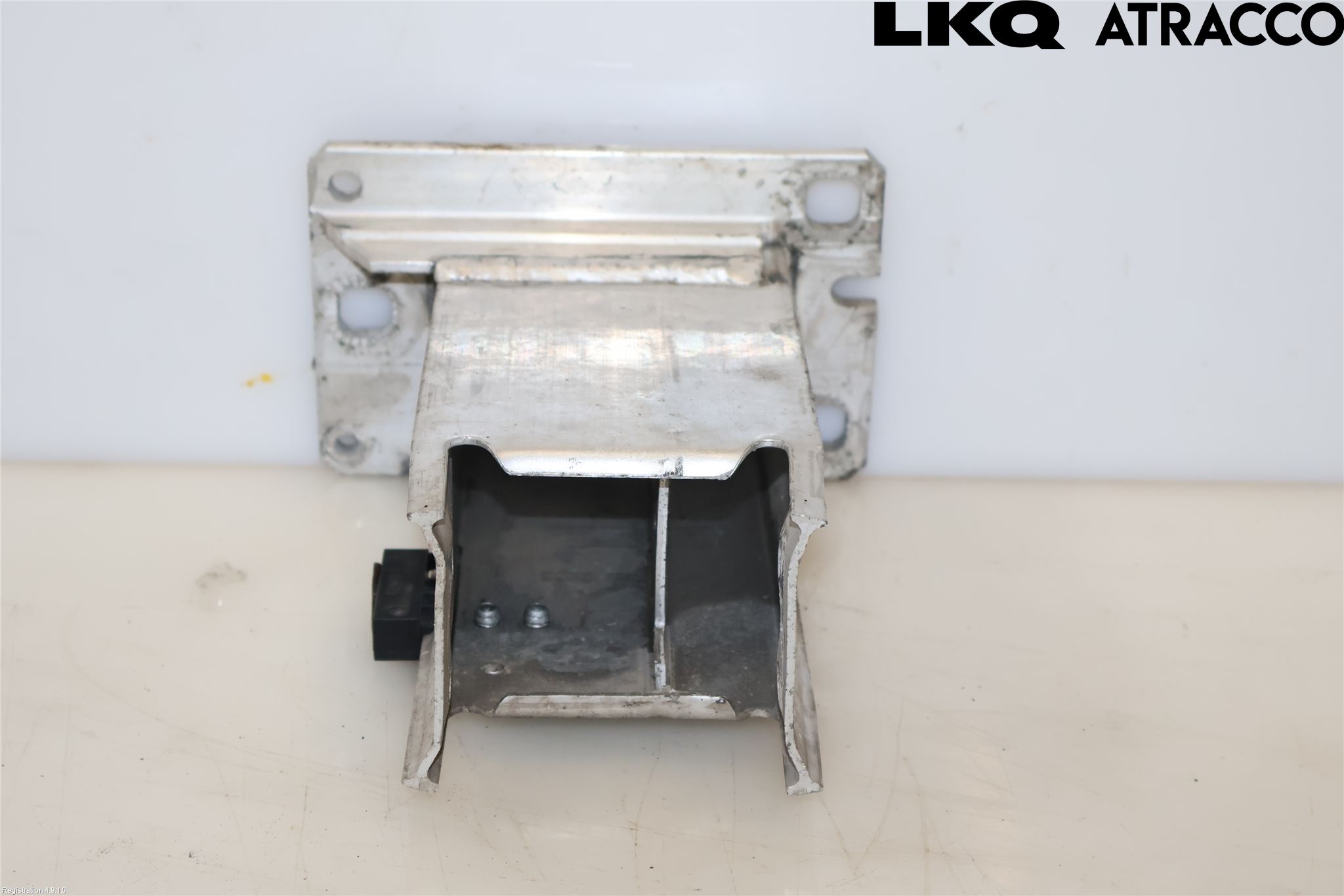 Audi A4 12-15 Stötfångarbärjärn Fram