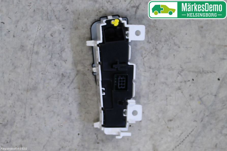 Mazda CX-3 Strömställare Växellåda